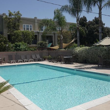 Harbor Inn & Suites Anaheim Exterior foto